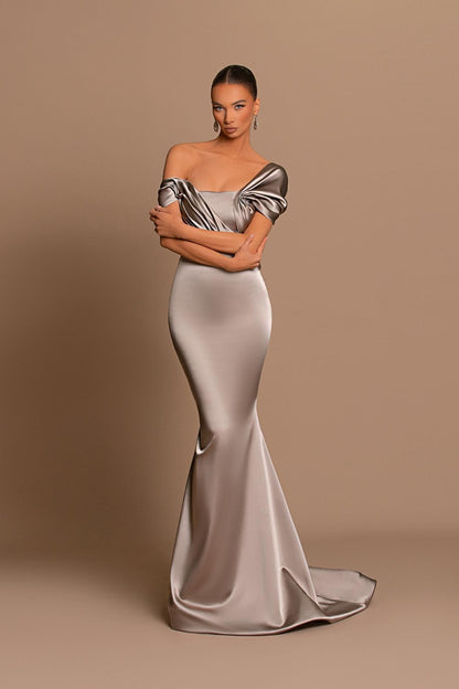 Graues Abendkleid, schulterfreies Bateau-Faltenkleid