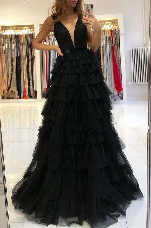 Ärmelloses Abendkleid mit mehrlagigem V-Ausschnitt