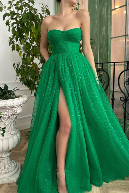 Glamouröses grünes, ärmelloses, herzförmiges Ballkleid aus Tüll mit Schlitz