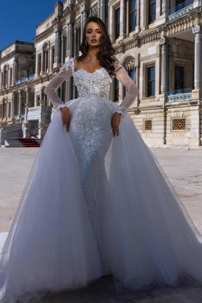 Wunderschönes herzförmiges, langärmliges Brautkleid im Meerjungfrau-Stil aus Spitze mit abnehmbarer Schleppe