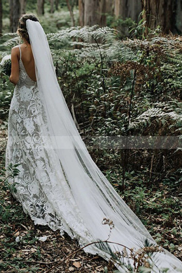 Bezauberndes, rückenfreies A-Linien-Brautkleid mit Spaghettiträgern