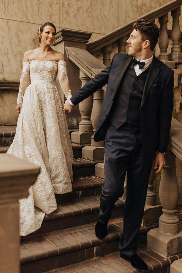 Schulterfreies Brautkleid in A-Linie mit langen Ärmeln und Schleifenspitze