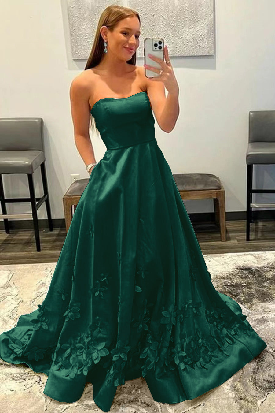 Babyblaues, trägerloses, ärmelloses Abendkleid mit Applikationen online