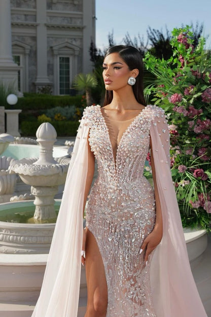Luxuriöses, rosafarbenes, glitzerndes Abendkleid im Meerjungfrau-Stil mit Perlenband