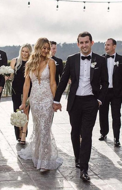 Ärmelloses Juwelen-Meerjungfrau-Brautkleid mit Spaghettiträgern und V-Ausschnitt aus Spitze