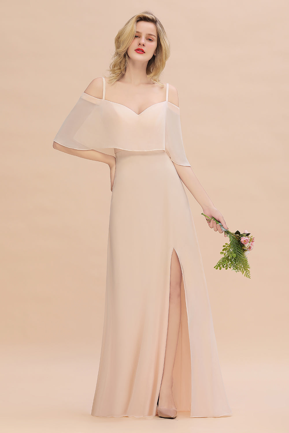 Bestellen Sie Champagne Brautjungfernkleider Lang Günstig online bei babyonlinedress.de. Kleider Für Brautjungfern maß geschneidert bekommen.