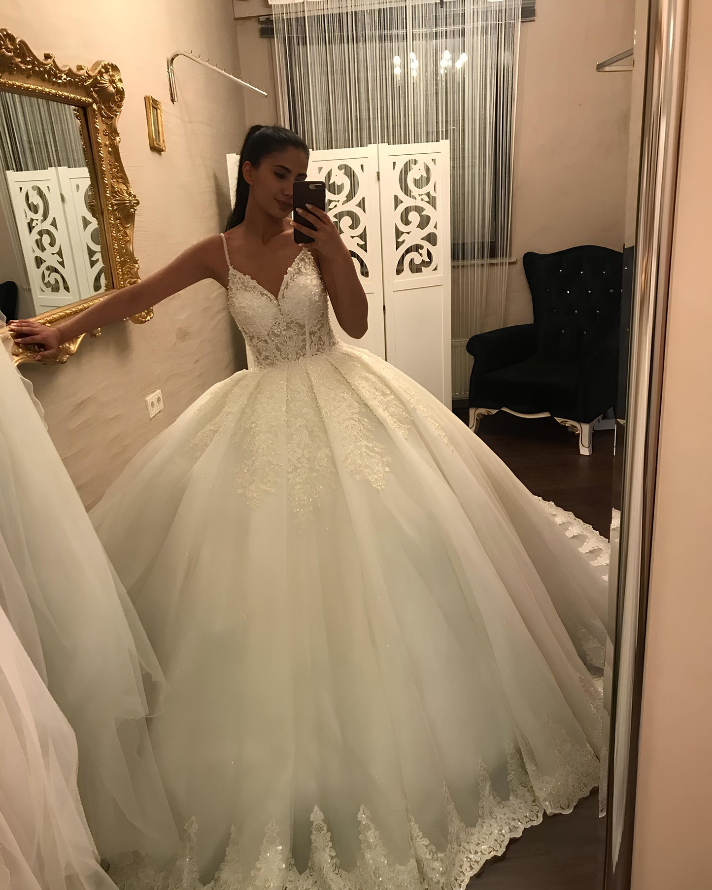 Prinzessin Hochzeitskleid mit Spaghettiträgern Ballkleider Online