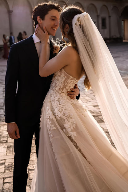 Romantisches Brautkleid aus Tüll Hochzeitskleider mit Spitze