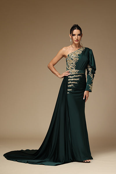 Einschultriges dunkelgrünes Ballkleid mit langen Ärmeln und Spitzendruck