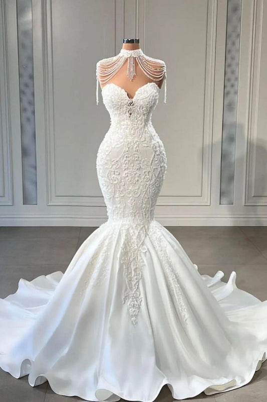 Langes Brautkleid im Meerjungfrau-Stil aus Satin mit Herzausschnitt und Spitzenapplikationen