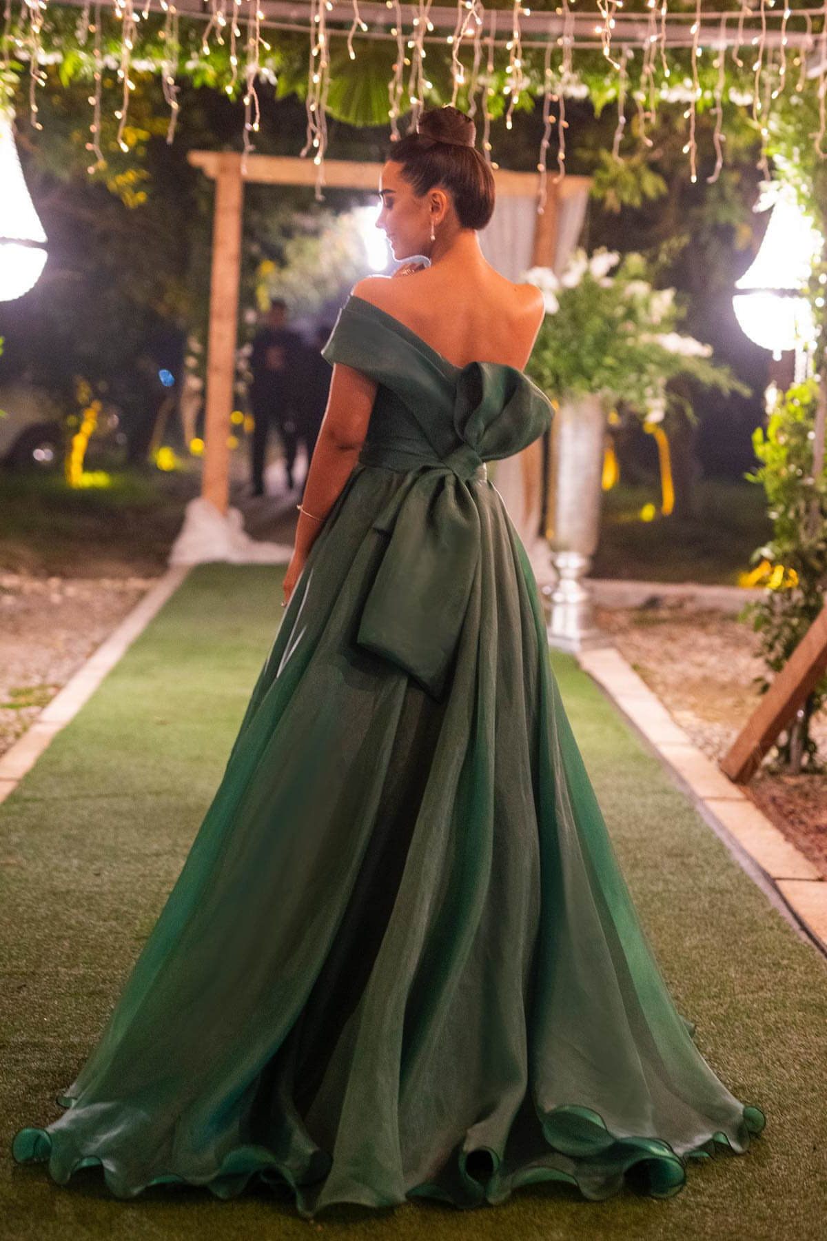 Dunkelgrünes trägerloses One-Shoulder-Meerjungfrauen-Abendkleid mit Schlitz vorne und Schleife