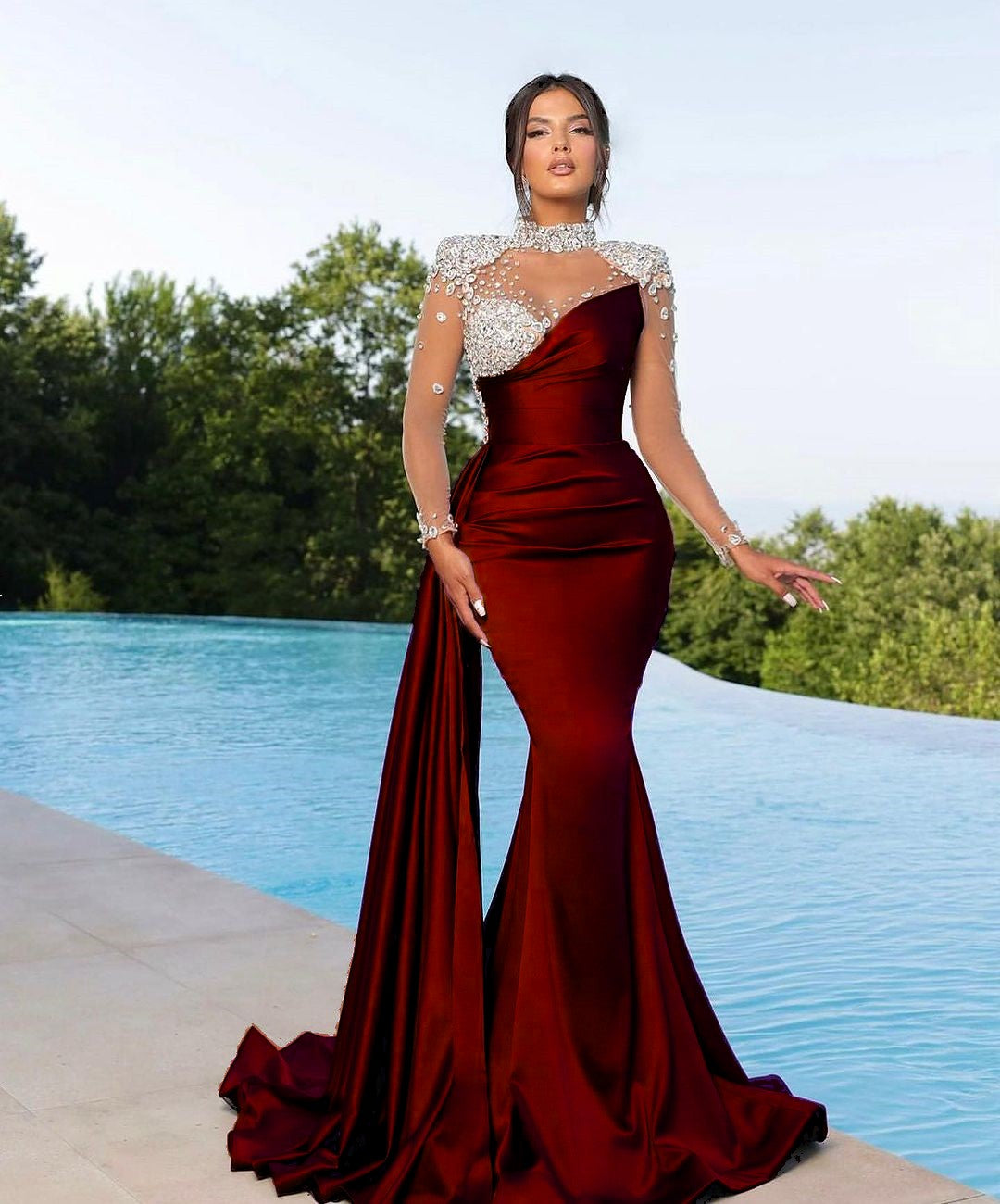 Lila Abendkleid im Meerjungfrau-Stil, lang, aus Satin mit Schleppe, langen Ärmeln