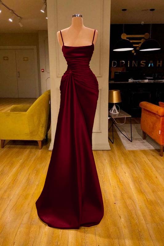 Cabernet-Spaghettiträger-Meerjungfrau-Abschlussballkleid mit Rüschen