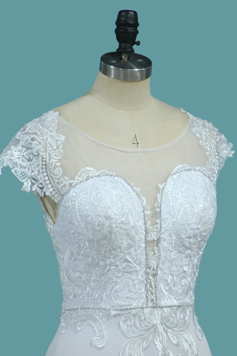 Bateau-Brautkleid im Meerjungfrau-Stil mit Perlen und Spitzenapplikationen