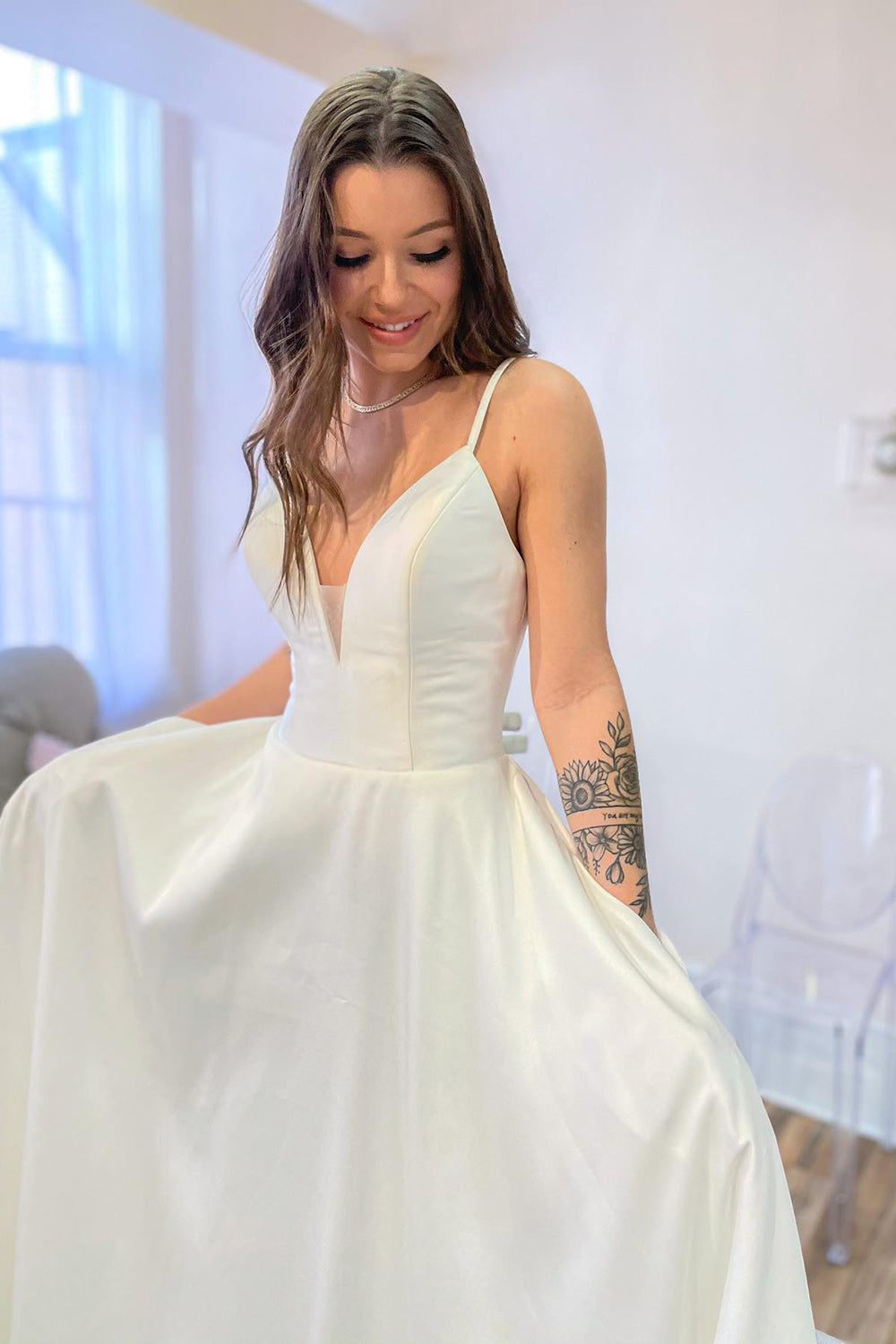 Glamouröses, herzförmiges Brautkleid in A-Linie mit Spaghettiträgern und rückenfreiem Satin