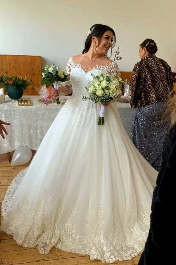Schulterfreies Brautkleid im Prinzessin-Stil mit langen Ärmeln und Spitzenapplikationen