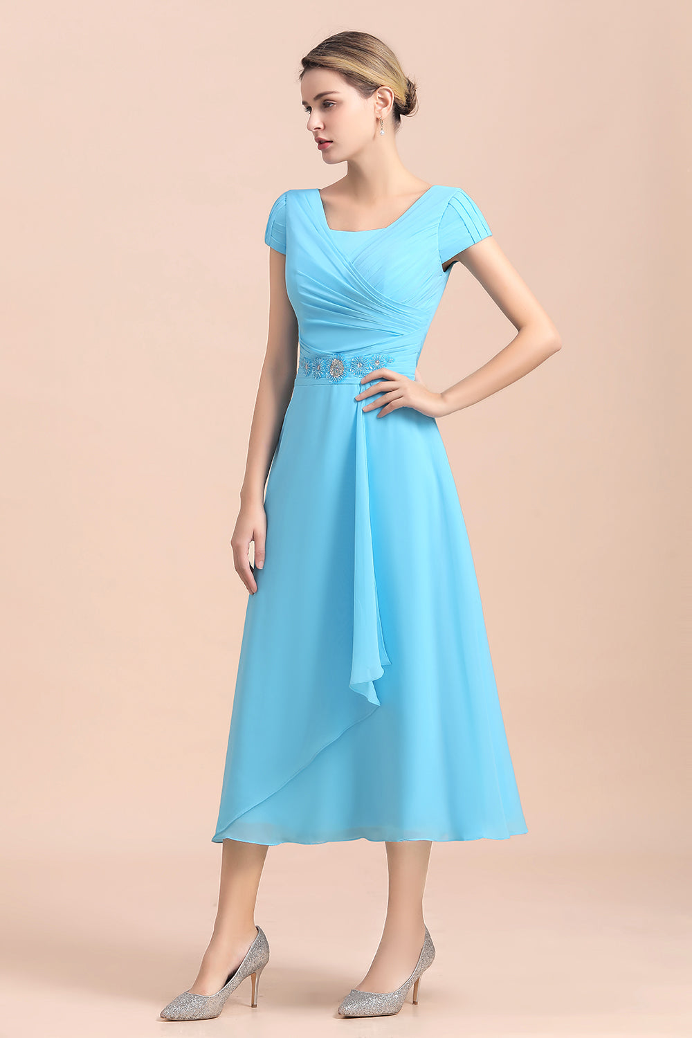 Finden Sie Günstige Brautmutterkleider Kurz Blau online bei babyonlinedress.de. Chiffon Kleider Günstig für Brautmutter online bestellen.