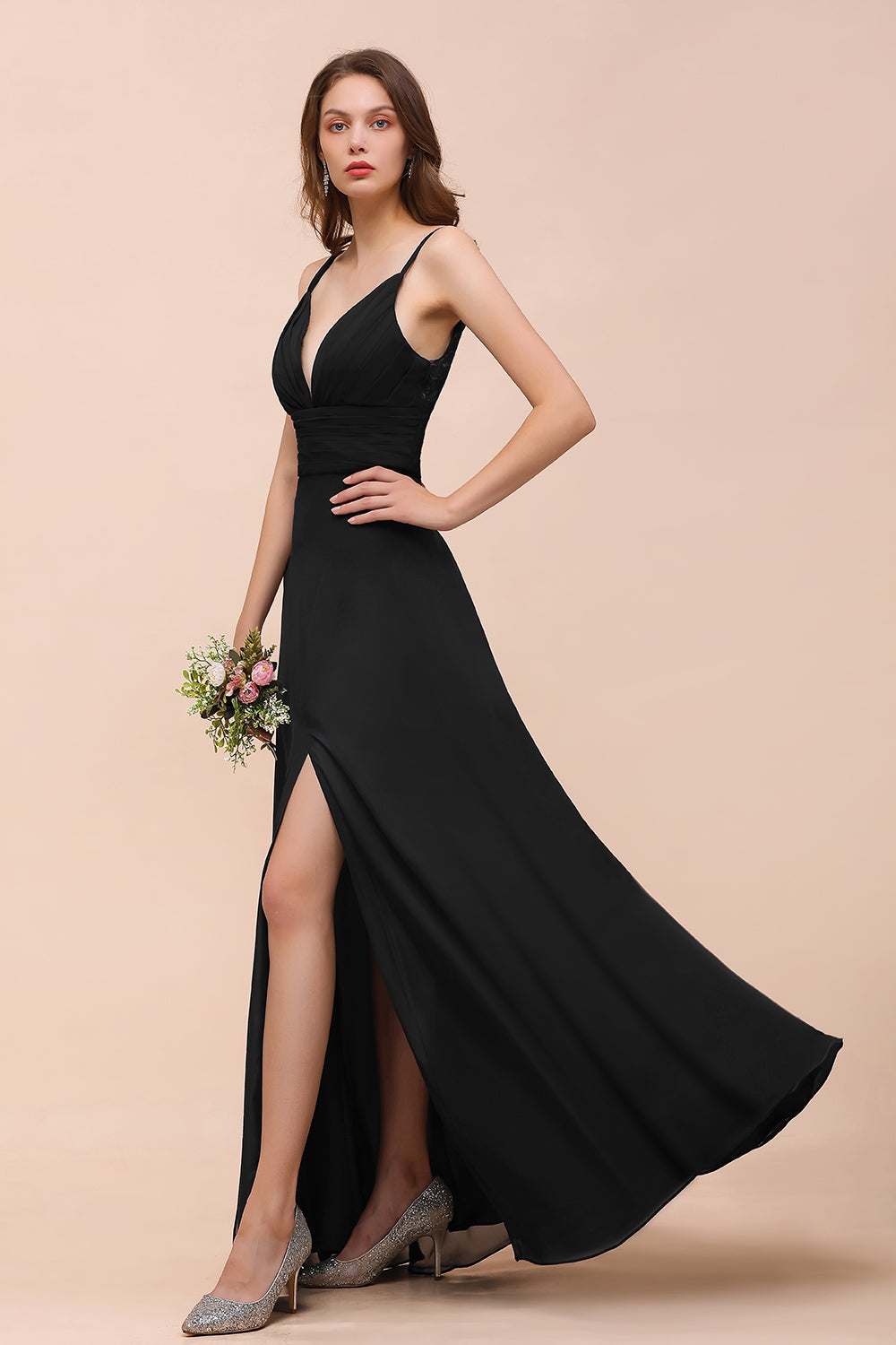 Bestellen Sie Schwarze Brautjungfernkleider Lang Günstig online bei babyonlinedress.de. Kleid für Brautjungfern maß geschneidert bekommen.