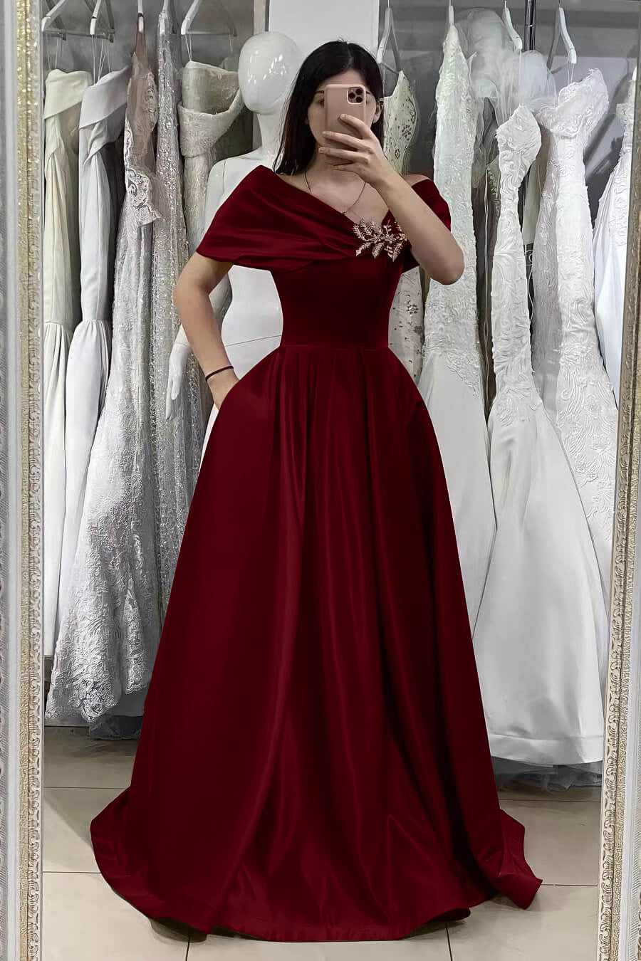 Wunderschönes fuchsiafarbenes, schulterfreies A-Linie-Abschlussballkleid im Meerjungfrau-Stil mit Perlenverzierung online