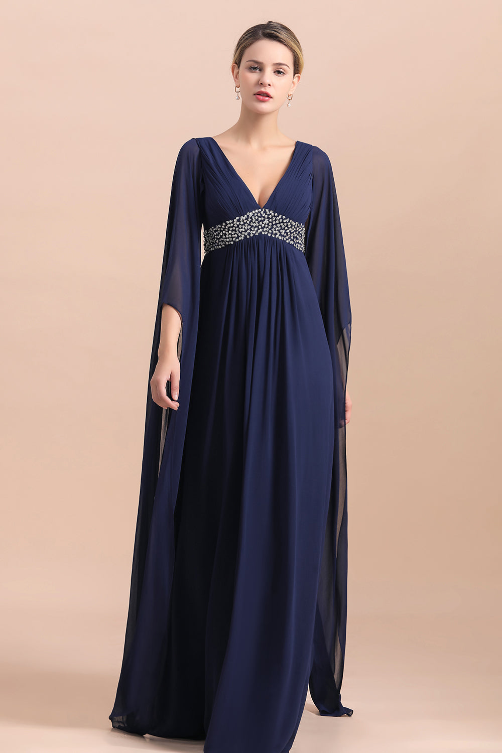 Suchen Sie Elegante Brautmutterkleider Dunkel Blau online bei babyonlinedress.de. Hochzeitspartykleider Brautmutter für Sie zur Hochzeit gehen.