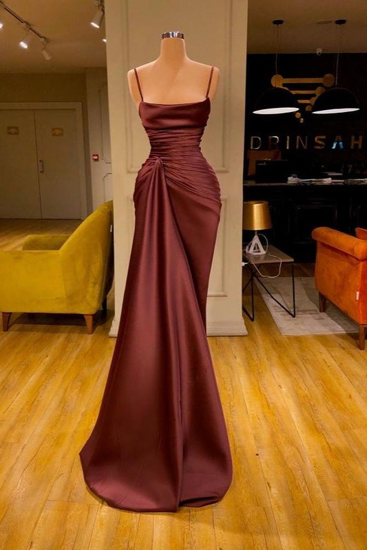 Cabernet-Spaghettiträger-Meerjungfrau-Abschlussballkleid mit Rüschen