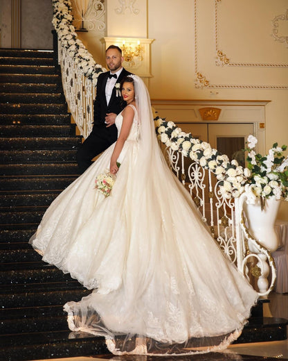 Princess Wedding Dress with V-Neck Wedding Dresses Tulle