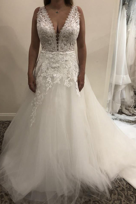 Spitzenapplikationen, Tüll, rückenfreies Brautkleid, V-Ausschnitt, A-Linie, ärmellos