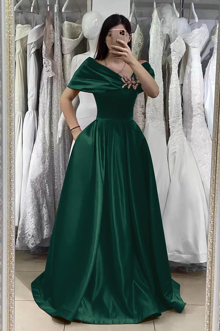 Wunderschönes fuchsiafarbenes, schulterfreies A-Linie-Abschlussballkleid im Meerjungfrau-Stil mit Perlenverzierung online