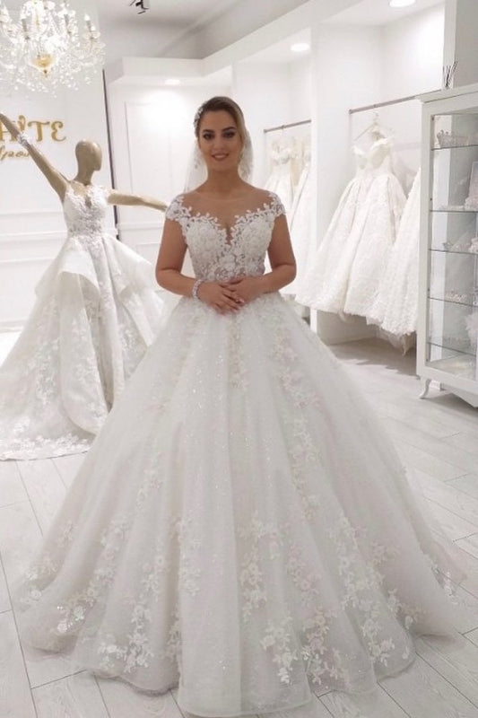 A-Linie, ärmelloses, bodenlanges Brautkleid mit Rüschen, Tüll und Spitzenapplikationen