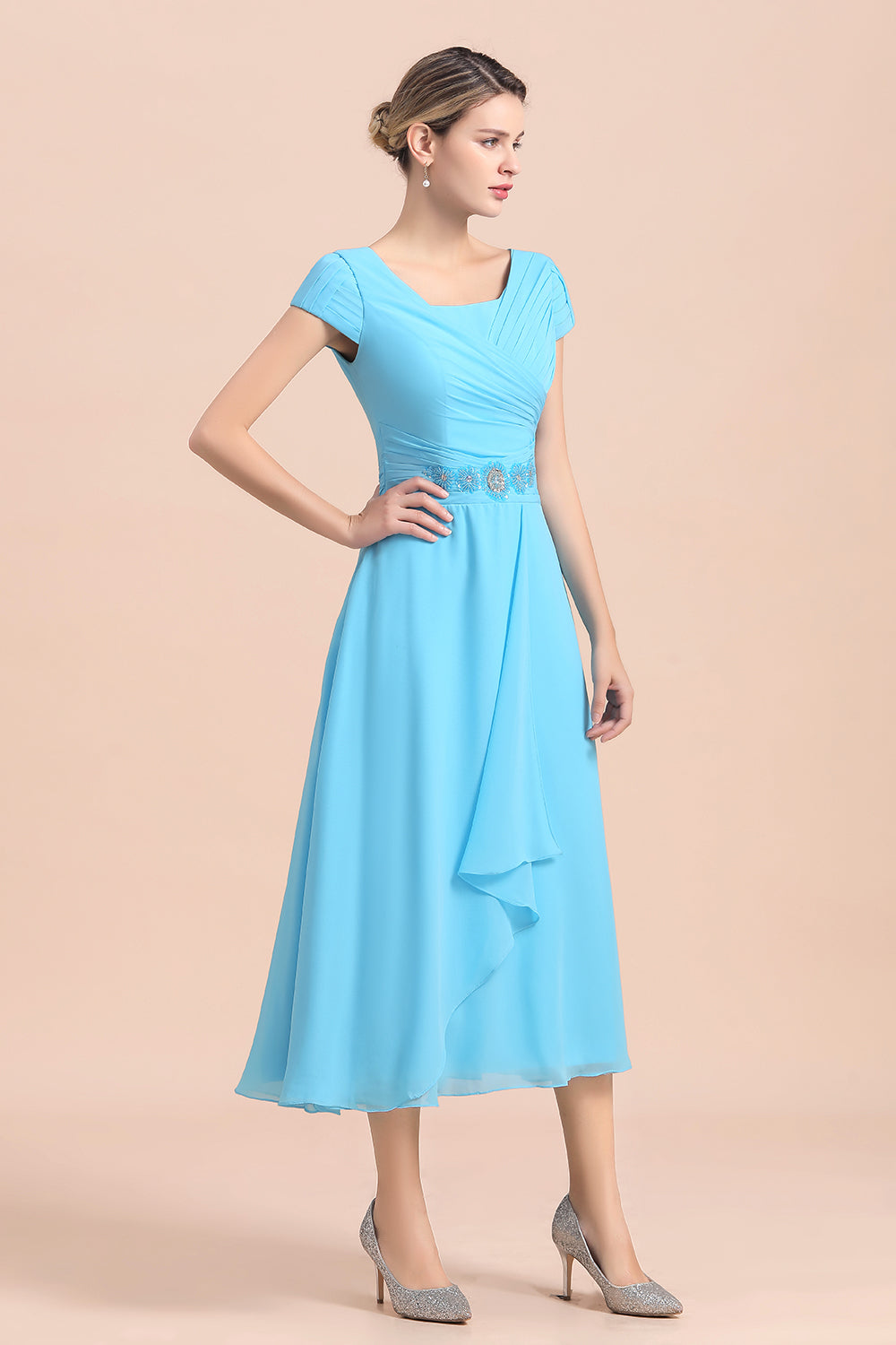 Finden Sie Günstige Brautmutterkleider Kurz Blau online bei babyonlinedress.de. Chiffon Kleider Günstig für Brautmutter online bestellen.