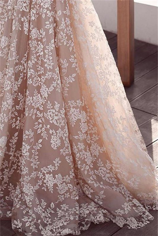 Langärmliges A-Linien-Brautkleid aus Tüll mit Spitzenapplikationen