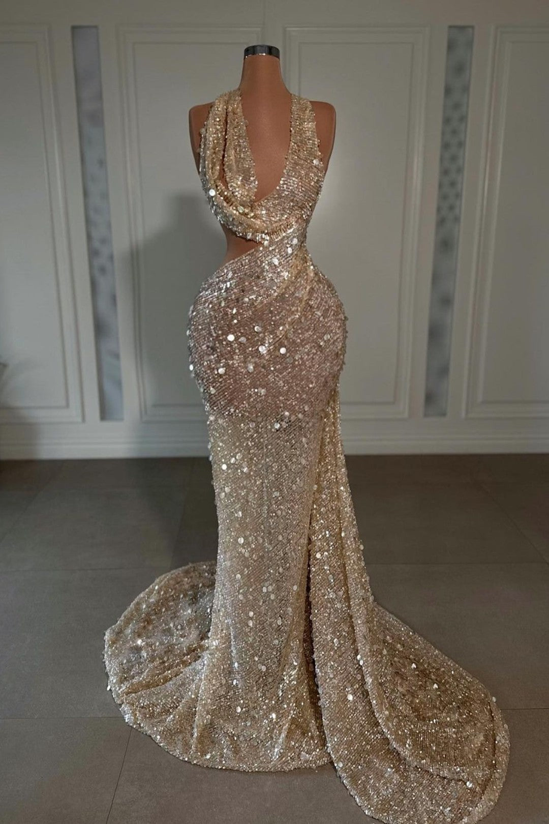 Champagner Pailletten Abendkleid V-Ausschnitt ärmellos Hatler Sexy lang