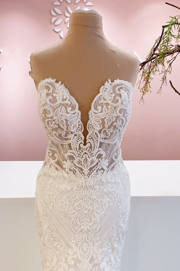 Edles, herzförmiges, rückenfreies, bodenlanges Meerjungfrau-Brautkleid mit Spitzenapplikationen