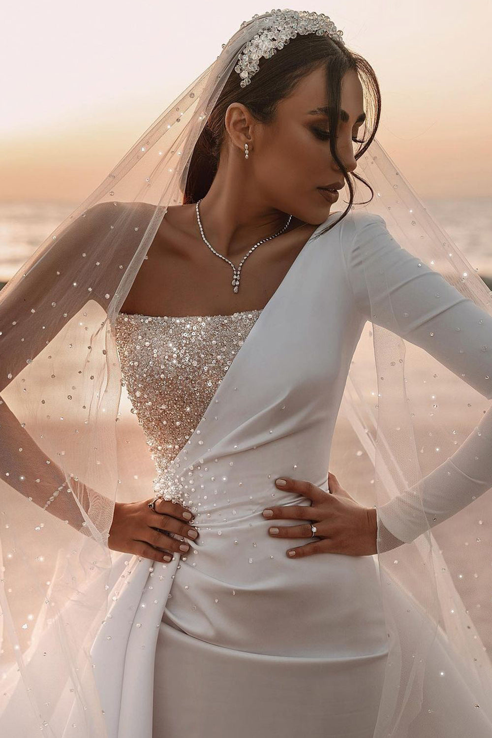 Bezauberndes, schulterfreies, langes Brautkleid in A-Linie