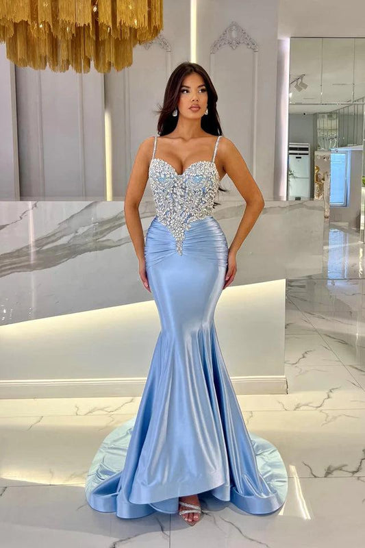 Babyblaues, langes, herzförmiges, ärmelloses Ballkleid im Meerjungfrau-Stil mit Perlen