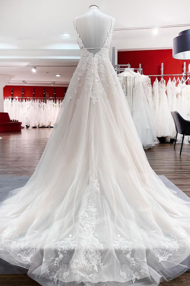 Langes Brautkleid, A-Linie, V-Ausschnitt, ärmellos, rückenfrei, mit Rüschen, Tüllapplikationen und Spitze
