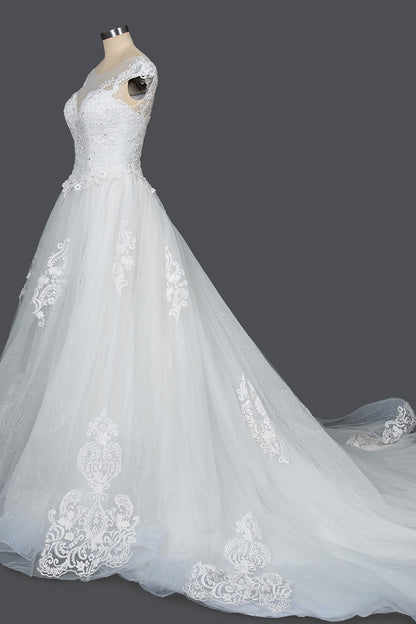 Elegantes Ballkleid-Hochzeitskleid aus transparentem Tüll mit Flügelärmeln, Spitze und V-Ausschnitt