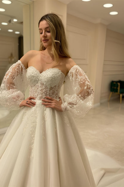 Romantische Hochzeitskleider A-Linie Brautkleid mit Spitzenärmeln