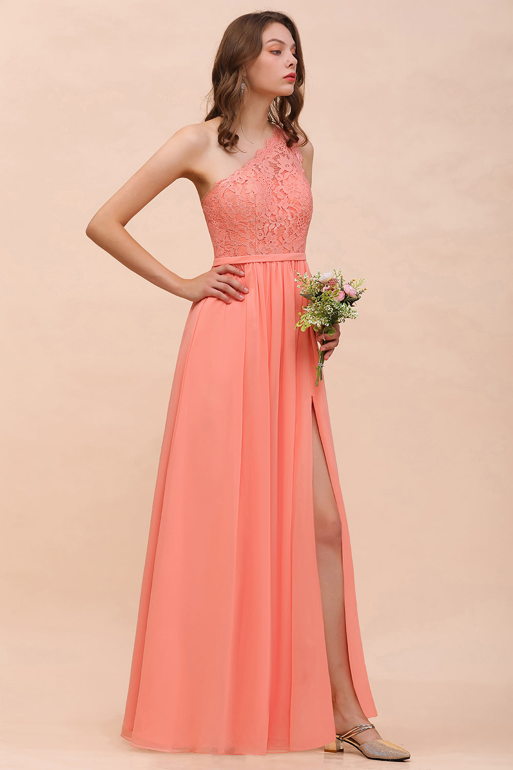 Suchen Sie Wunderschöne Brautjungfernkleider Lang Coral online bei babyonlinedress.de. Kleider Für Brautjungfern Günstig maß geschneidert kaufen.