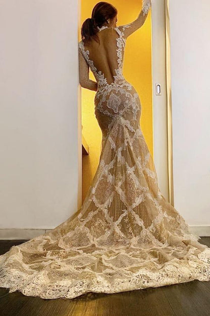 Hochgeschlossenes, langärmeliges Spitzen-Meerjungfrau-Brautkleid mit offenem Rücken