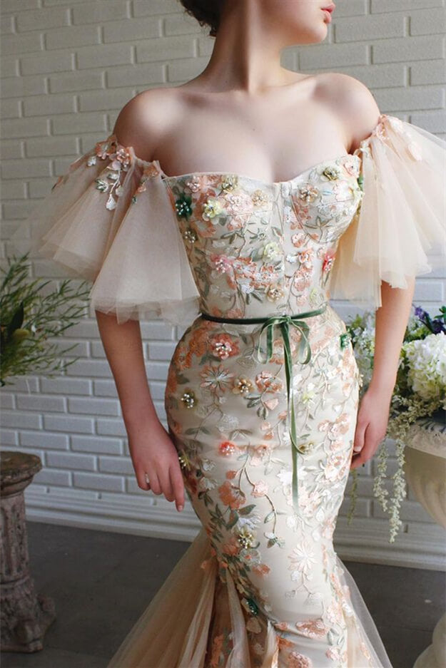 Schulterfreies, trägerloses Blumen-Abendkleid im Meerjungfrau-Stil mit Perlen und Applikationen