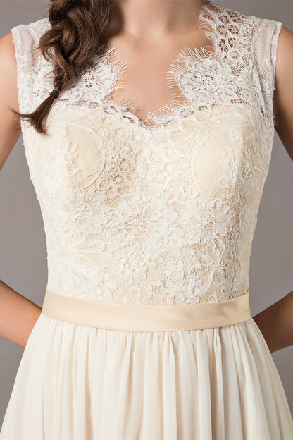Champagnerfarbenes Spitzen-Chiffon-Brautkleid