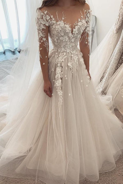 Elegantes Brautkleid in A-Linie mit Herzausschnitt und langen Ärmeln und Spitzenapplikationen