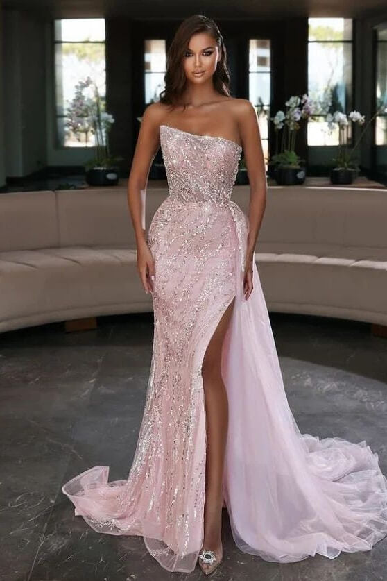Hellrosa trägerloses Meerjungfrau-Pailletten-Abschlussballkleid mit Schlitz und Rüschen online