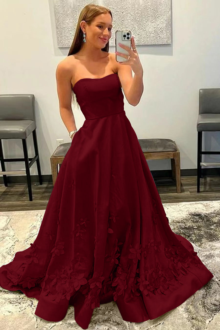 Babyblaues, trägerloses, ärmelloses Abendkleid mit Applikationen online