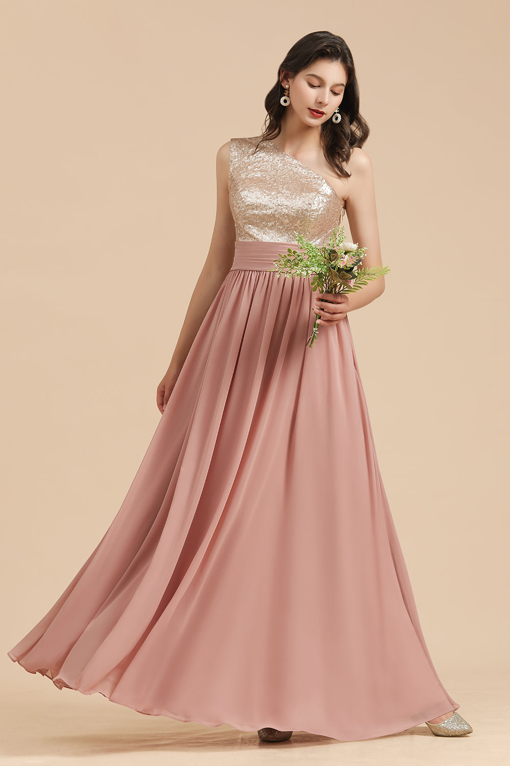 Hier können Sie Brautjungfernkleider Lang Altrosa online bei babyonlinedress.de. Chiffon Kleider Mit Glitzer für Sie zur Hochzeit gehen.