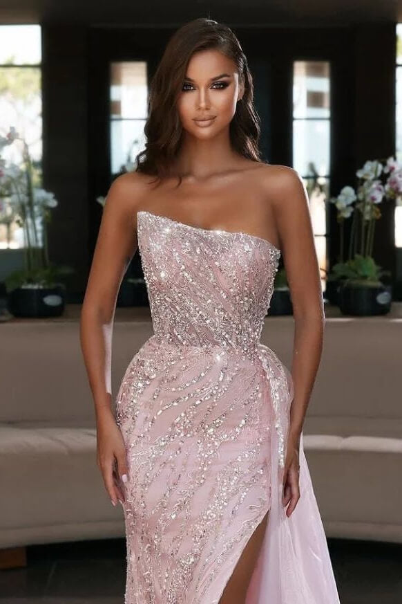 Hellrosa trägerloses Meerjungfrau-Pailletten-Abschlussballkleid mit Schlitz und Rüschen online