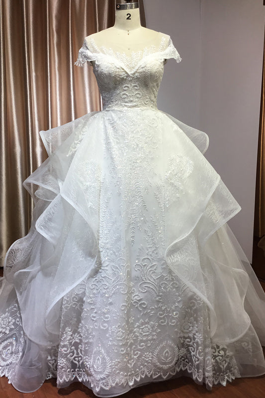 Ballkleid-Brautkleid mit Pailletten, kurzen Ärmeln, Applikationen und Tüllrüschen