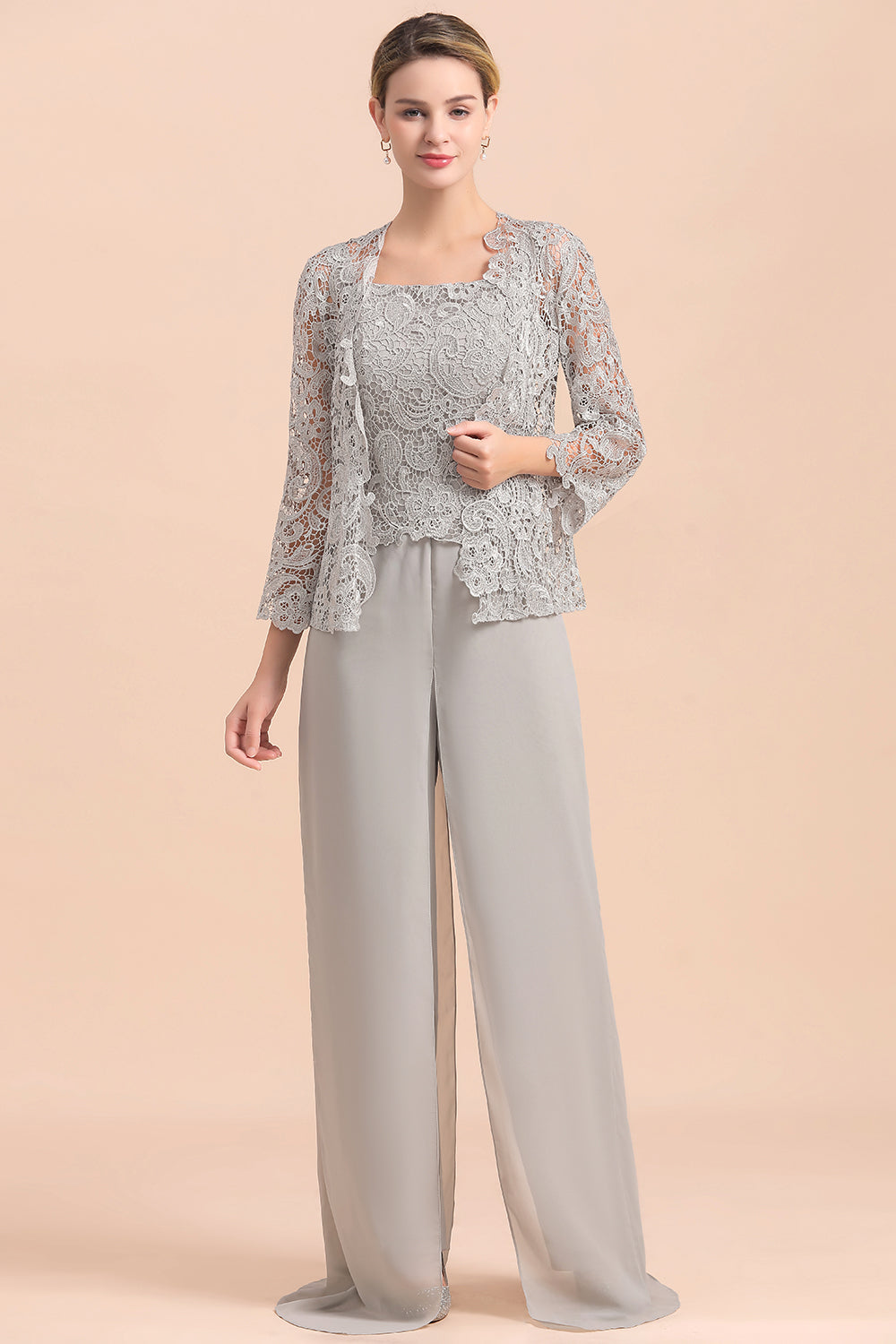 Bestellen Sie Silber Brautmutterkleider Jumpsuit online bei babyonlinedress.de. Chiffon Brautmutterkleid 3 Teillig für Sie zur Hochzeit gehen.