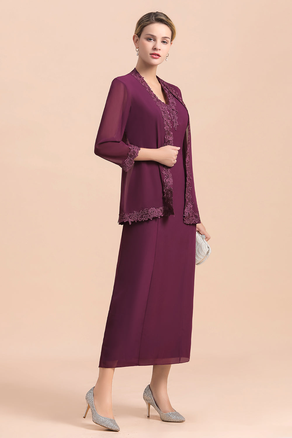 Kaufen Sie online bei babyonlinedress.de Kurze Brautmutterkleider Mit Bolero. Chiffon Kleider Für Brautmutter mit hocher Qualität bekommen.